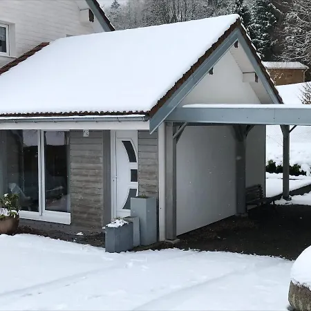Studio A Avec Magnifique Vue Sur La Montagne Jardin Amenage Et Wifi A 4 Km De La Plage